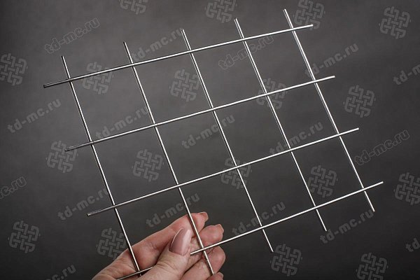 Купить Сетка нержавеющая сварная 50х50х2 сталь AISI 304 от производителя Сетка нержавеющая сварная 50х50х2 сталь AISI 304 – производство в «ТДС»