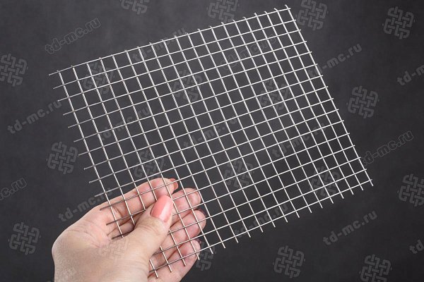 Купить Сетка нержавеющая сварная 10х10х1 сталь AISI 304 от производителя Сетка нержавеющая сварная 10х10х1 сталь AISI 304 – производство в «ТДС»