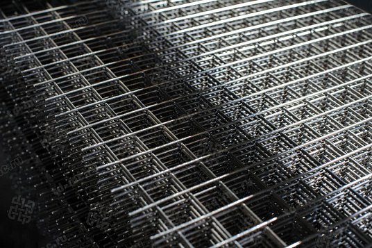 Сетка нержавеющая сварная 50х100х4 сталь AISI 304