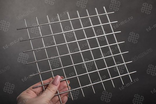 Сетка нержавеющая сварная 25х25х2 сталь AISI 304
