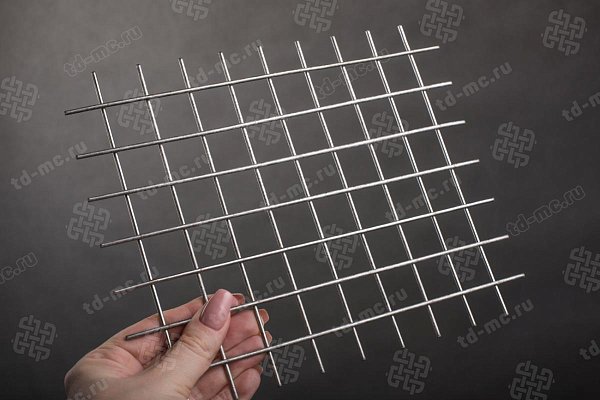 Купить Сетка нержавеющая сварная 25х25х2,5 сталь AISI 304 от производителя Сетка нержавеющая сварная 25х25х2,5 сталь AISI 304 – производство в «ТДС»